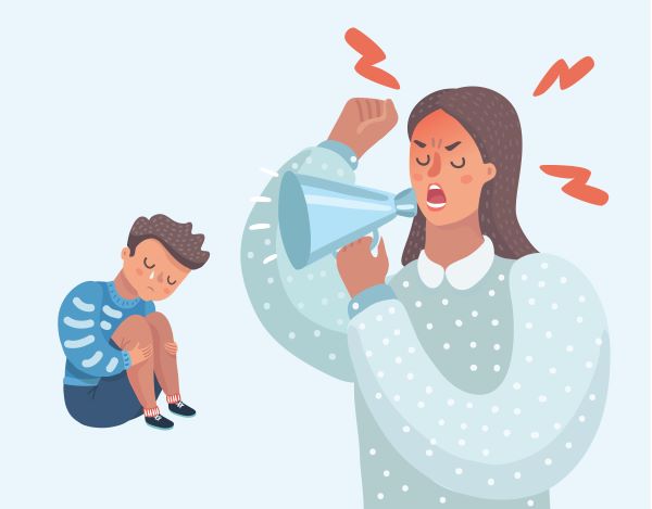 4 types de mères toxiques : comment se comporter ?